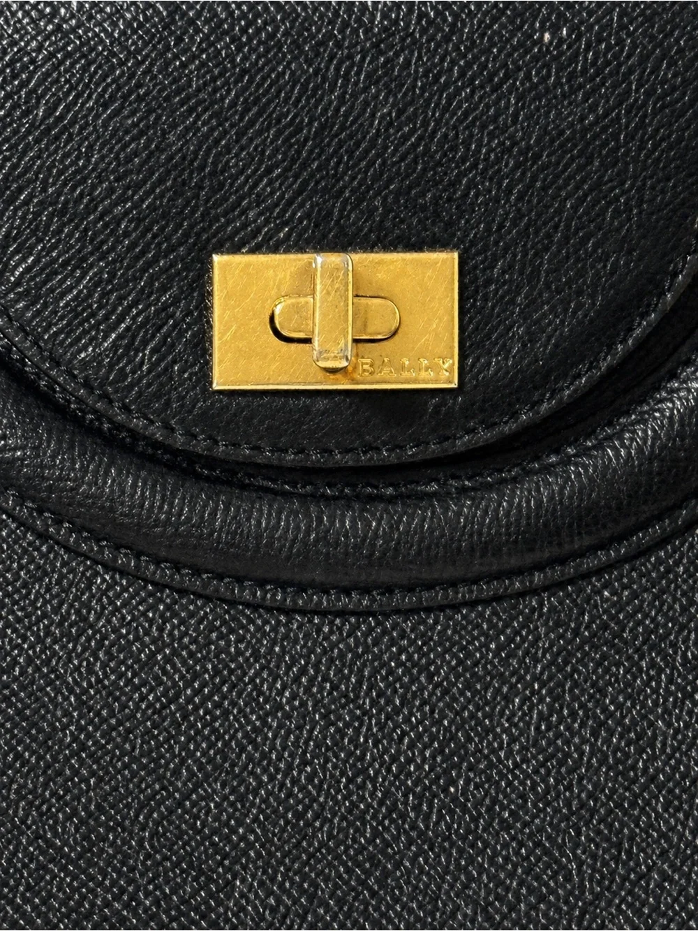 Bally Vintage Black Leather Shoulder Bag Gold Hardware Crossbody - Picture 7 of 10